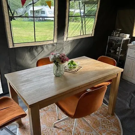 ラグジュアリーテント De Drentse Safari