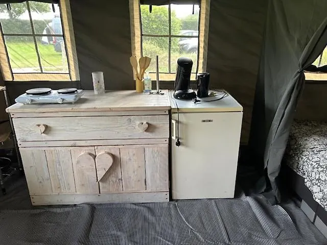 De Drentse Safari خيمة فخمة Sleen